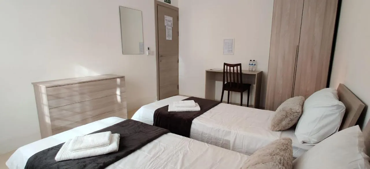 Lovely 4 Bedroom, 3 Bathroom, Maisonette With Terraces. Is-Swieqi Guest house
