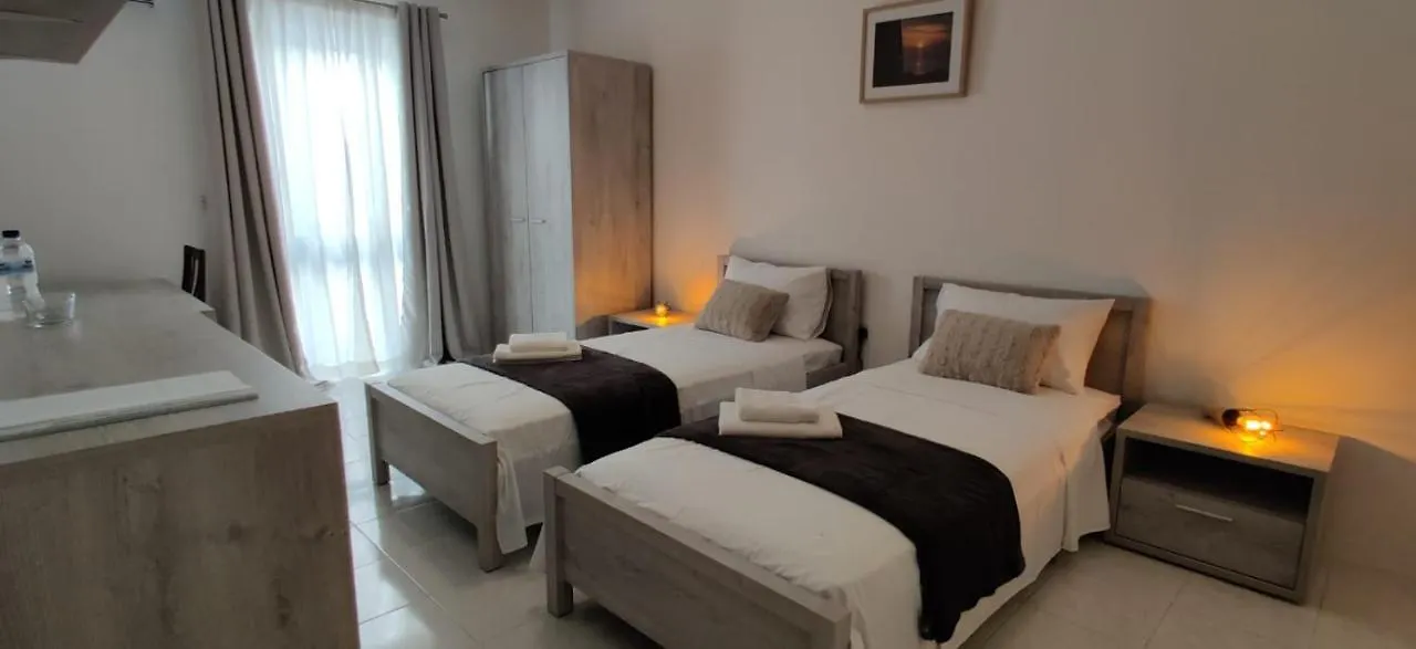 Guest house Lovely 4 Bedroom, 3 Bathroom, Maisonette With Terraces. Is-Swieqi